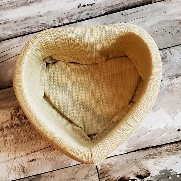 Taskets Renaissance Heart Basket with Fabric and Plastic Liner - Picture 2 of 9